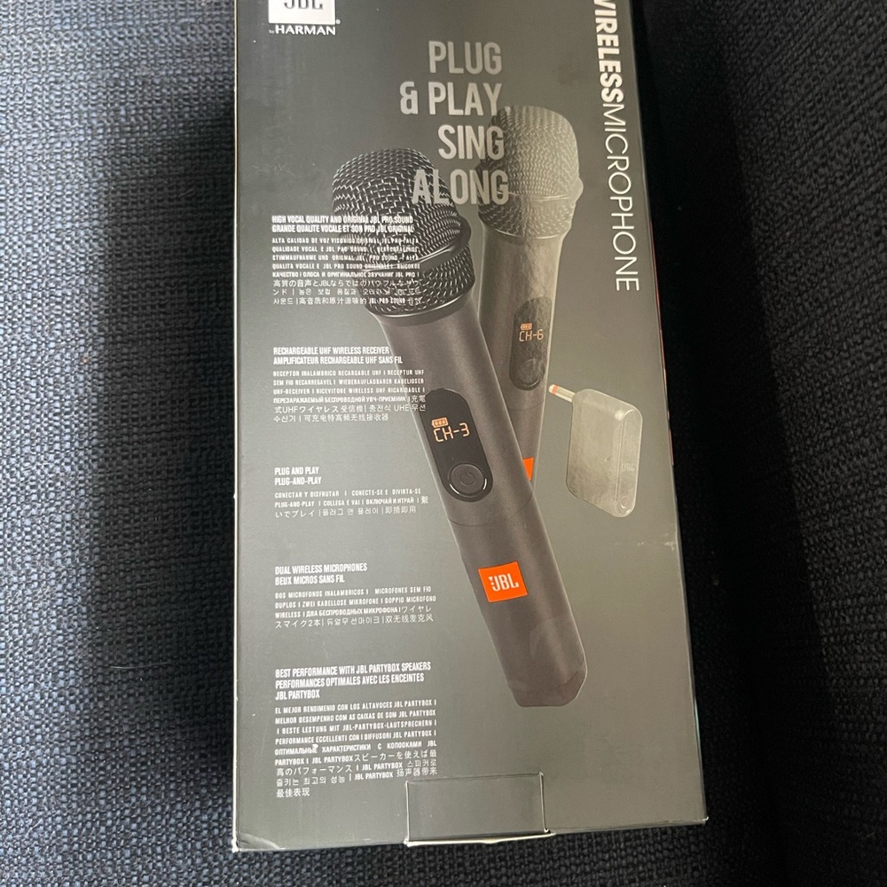JBL Wireless Microphone Set - Picture 3 of 6